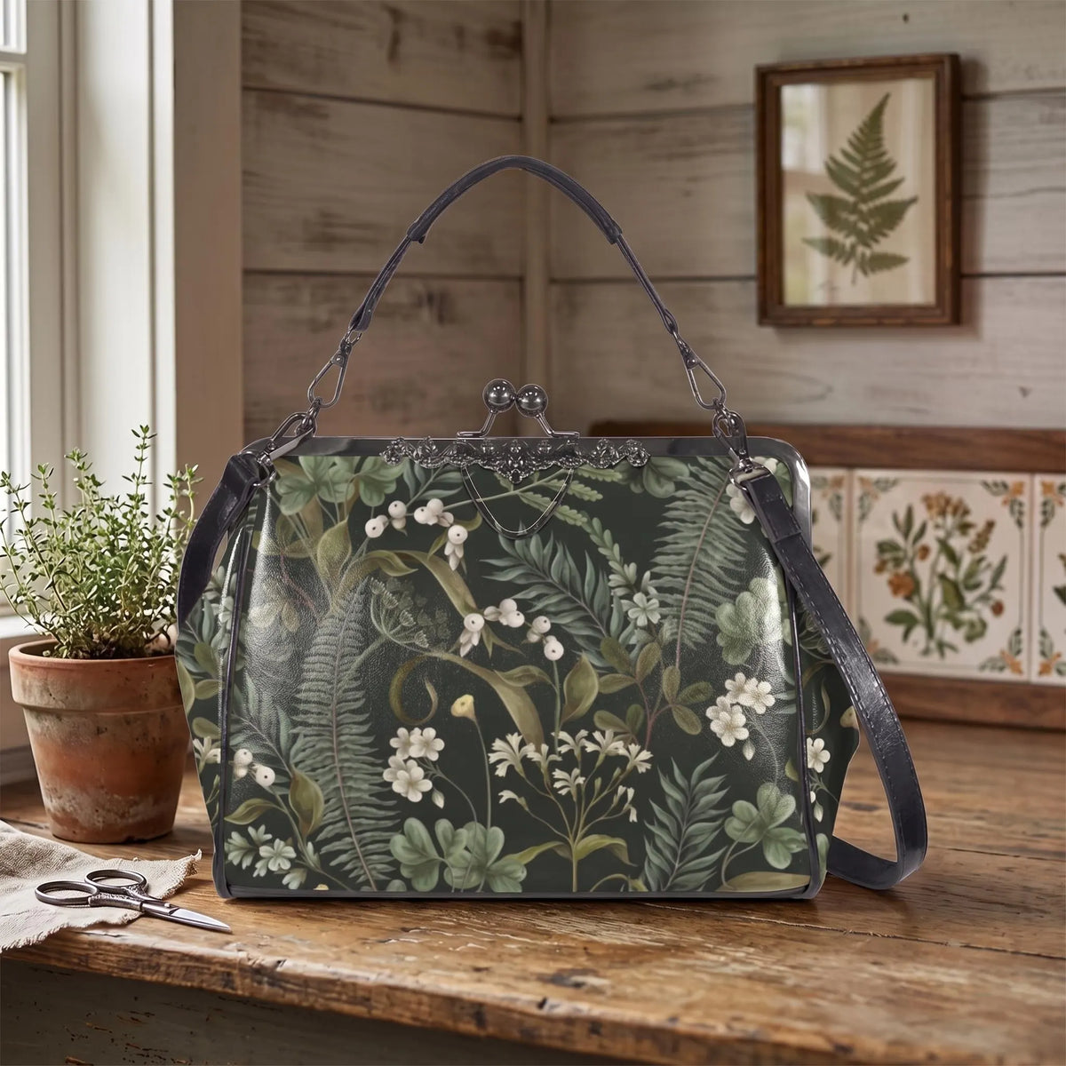 Woodland Botanical Kisslock Purse